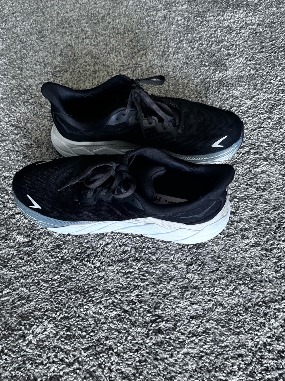 Hoka Women's Black Arahi 6, created for stability.